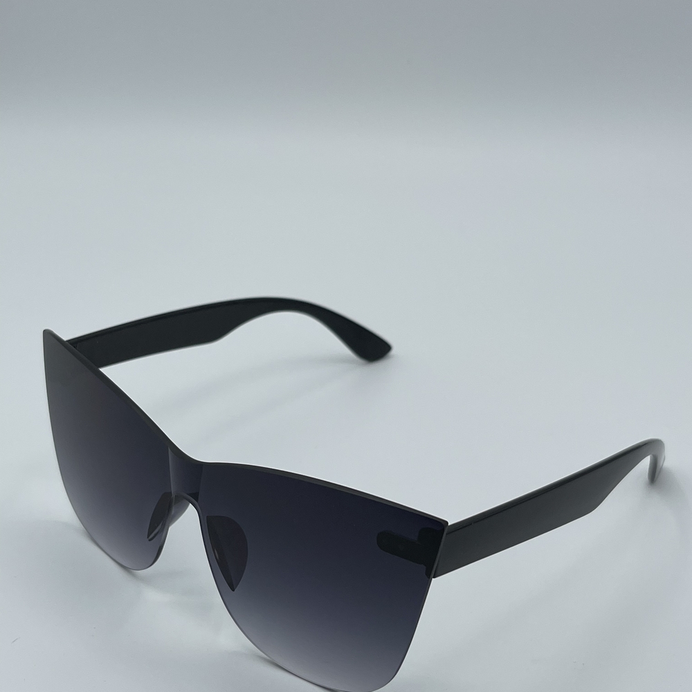 Coming Soon - Stylish Black Fashion Sunglasses NWOT